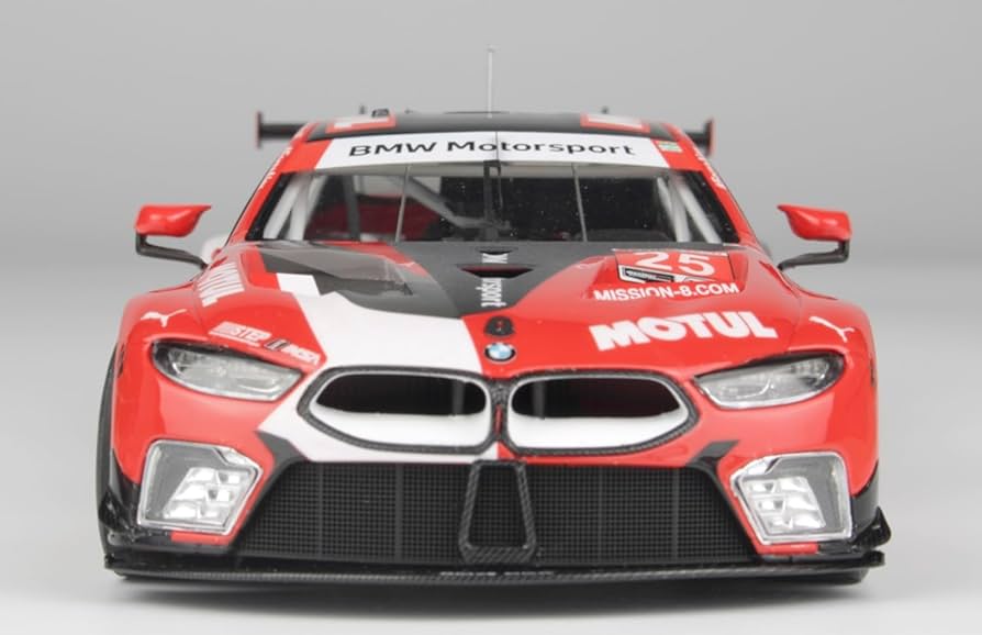 プラッツ nunu 1/24 BMW M8 GTE 2020 PLATZ / NuNu 1/24 model kit BMW M8 GTE 2020 24 Hours of